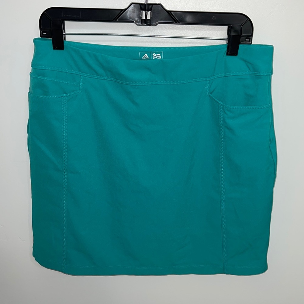 Adidas turquoise golf skirt